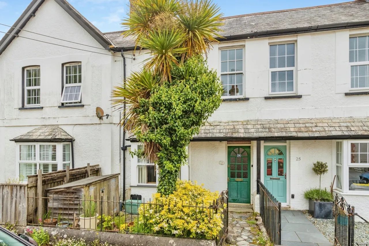 3 bed house for sale, College Avenue, Tavistock, PL19