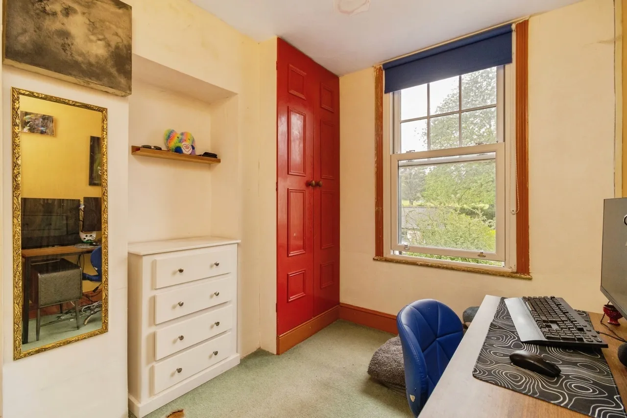 College Avenue, Tavistock, PL19, photo 10