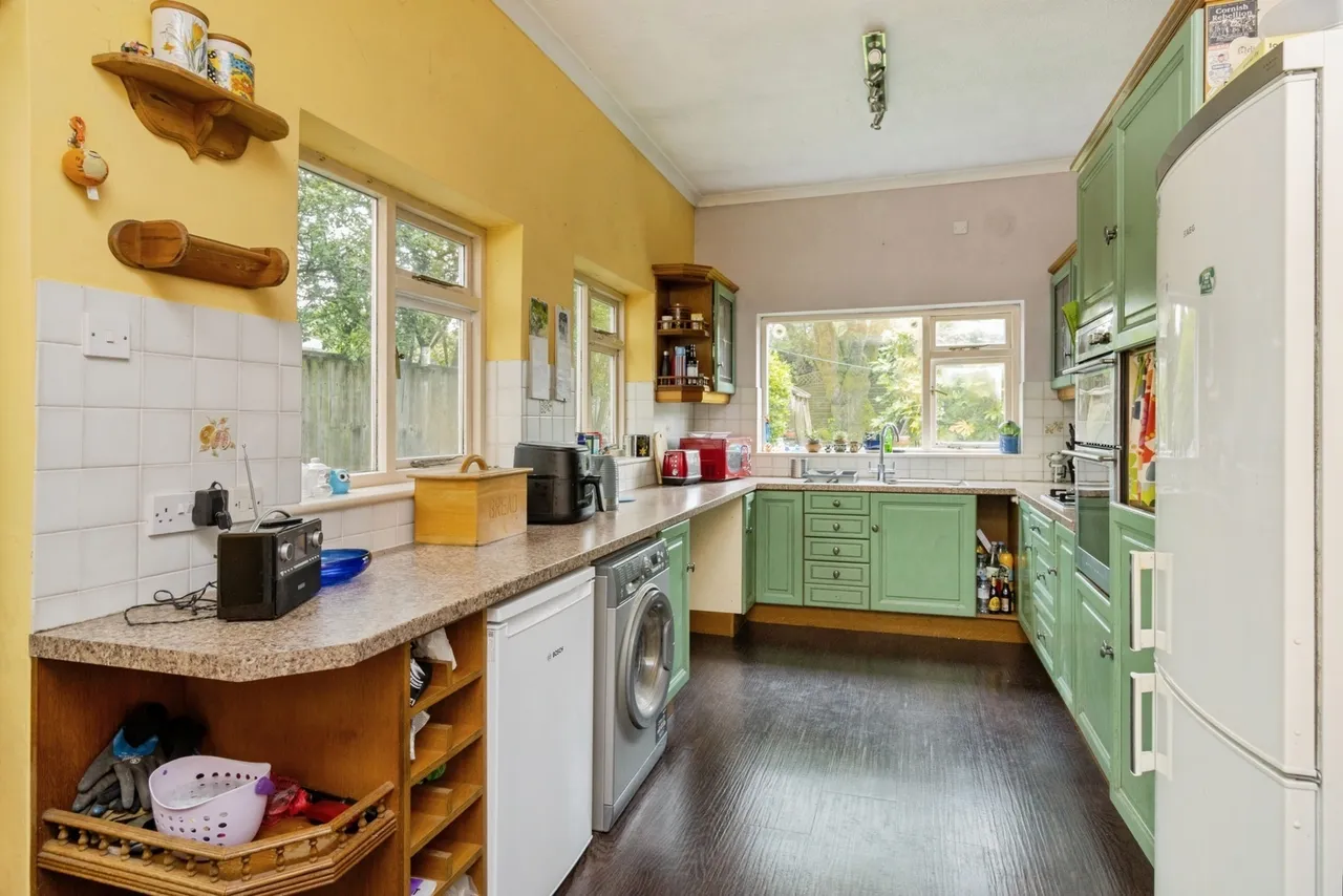 College Avenue, Tavistock, PL19, photo 6