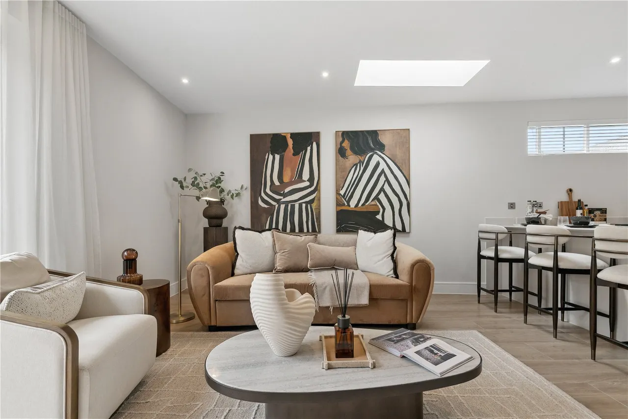 Bakers Mews, Twickenham, TW2, photo 5