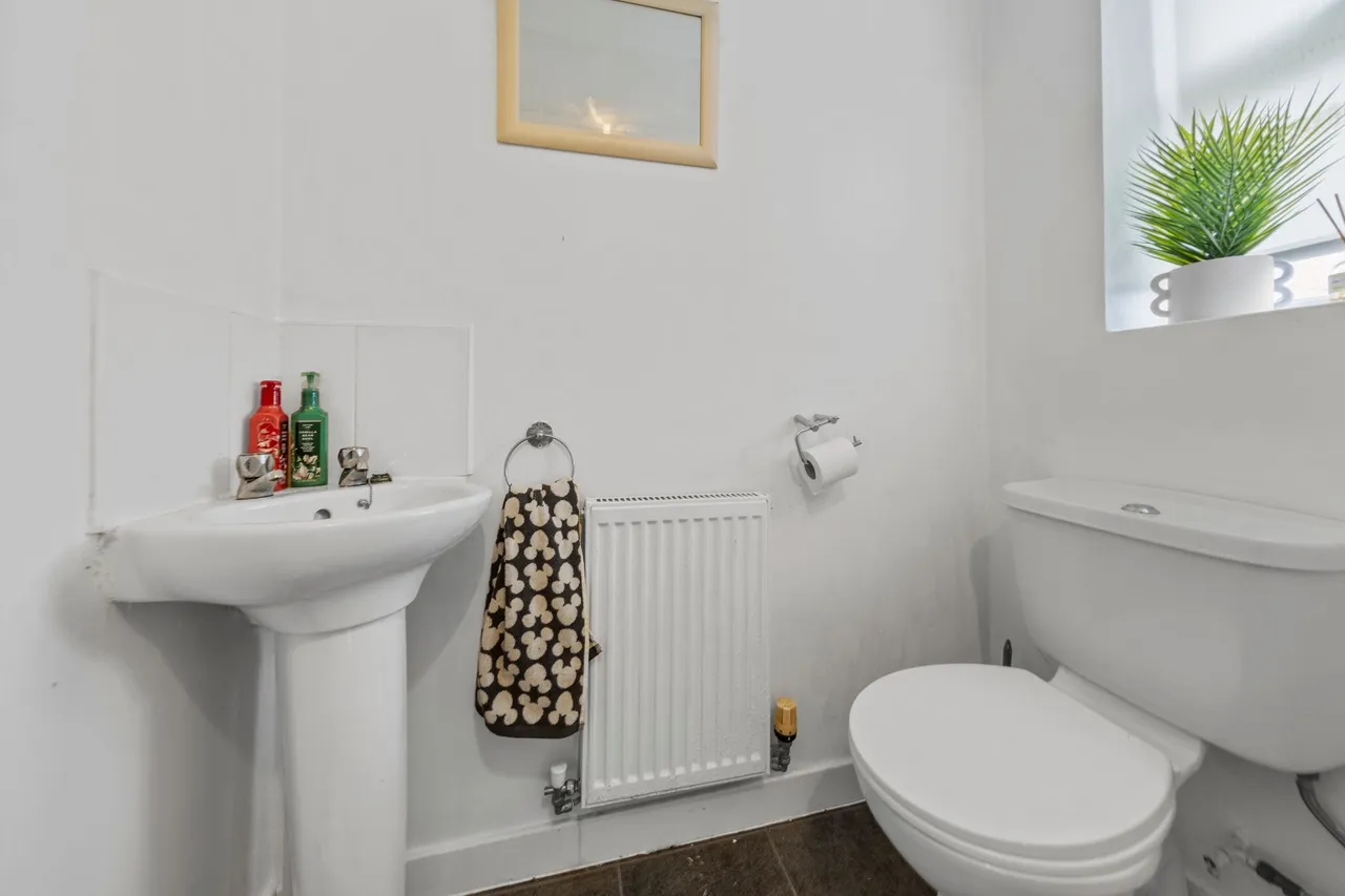 Mildenhall Close, Great Sankey, Warrington, Warrington, WA5 1ZD, photo 8