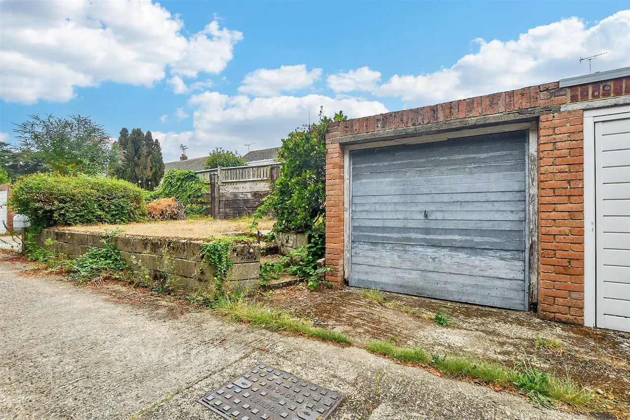 Yeoman Gardens, Willesborough, TN24, photo 12