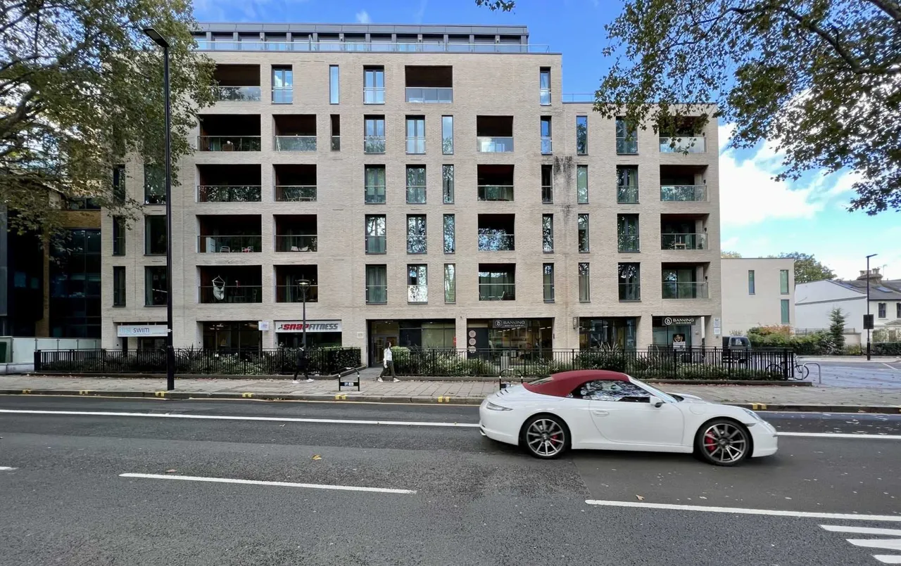 Chiswick High Road, Chiswick, W4 5AG, photo 12