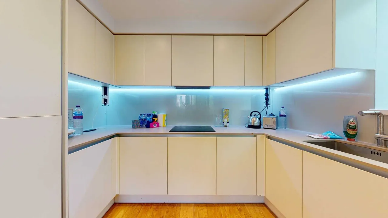 Chiswick High Road, Chiswick, W4 5AG, photo 5