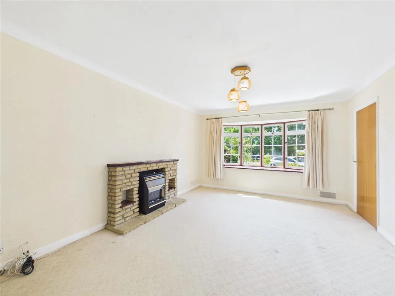 Seaford Close, Ruislip, HA4 7HN, photo 3