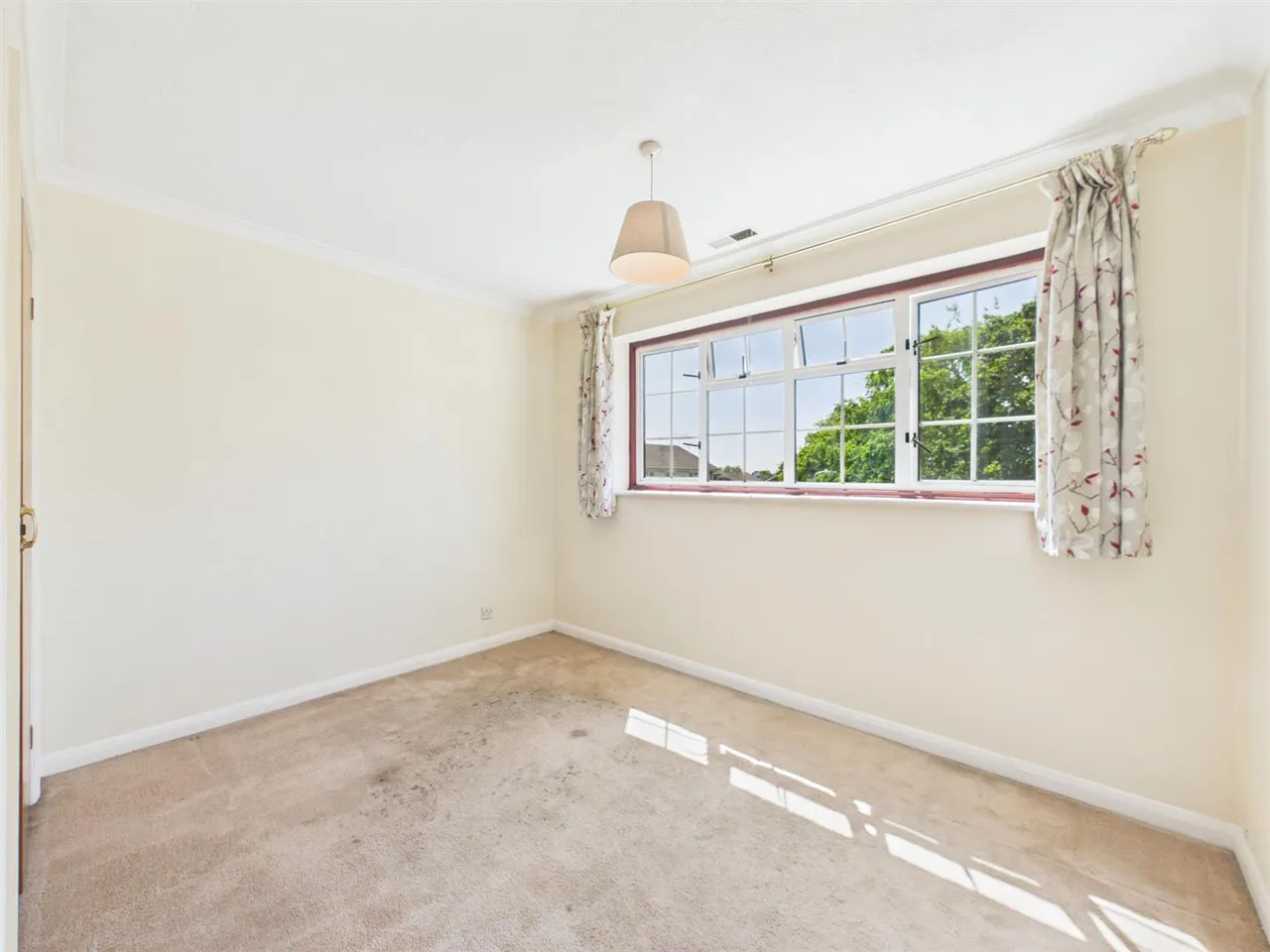 Seaford Close, Ruislip, HA4 7HN, photo 10