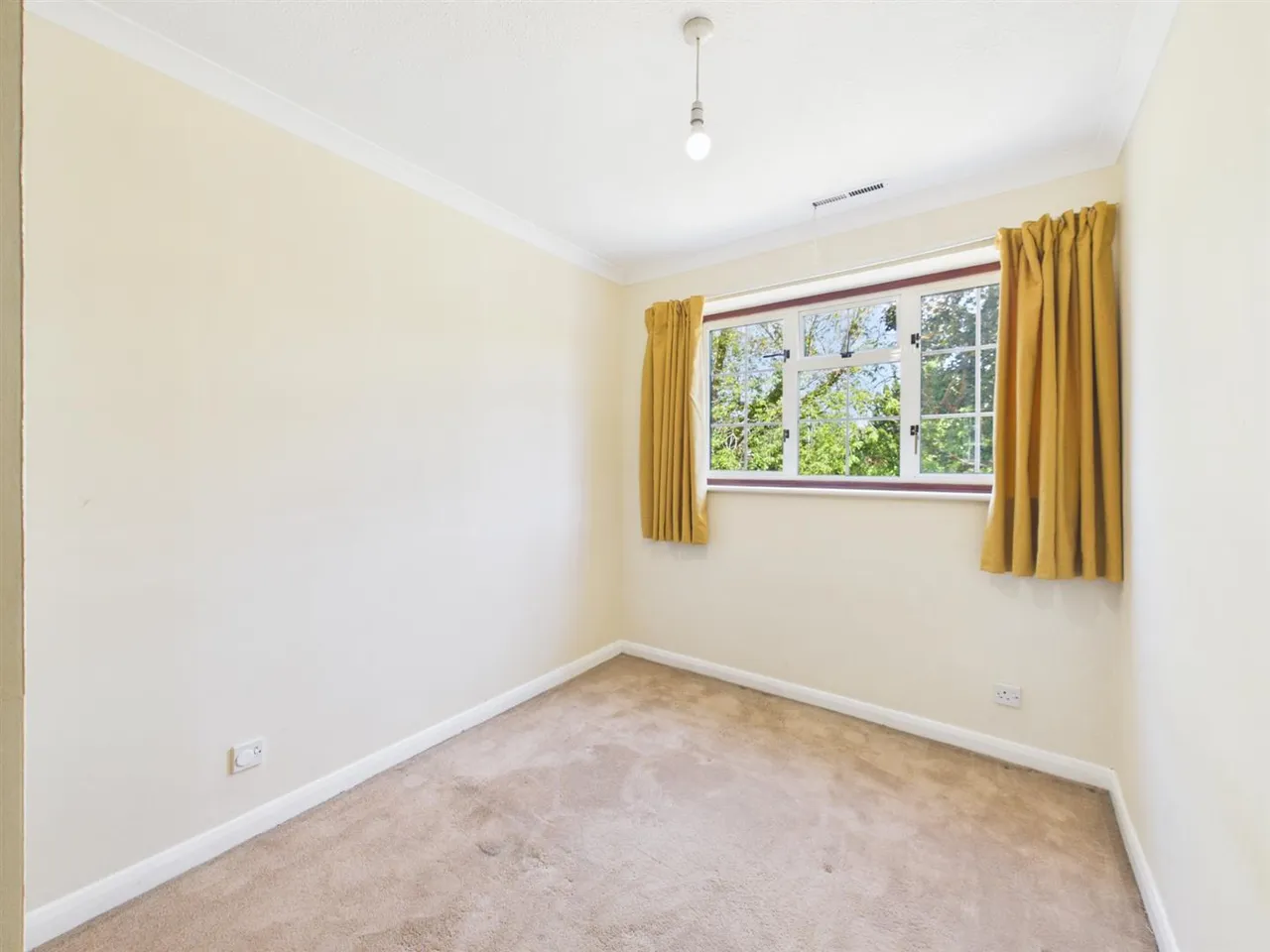 Seaford Close, Ruislip, HA4 7HN, photo 7