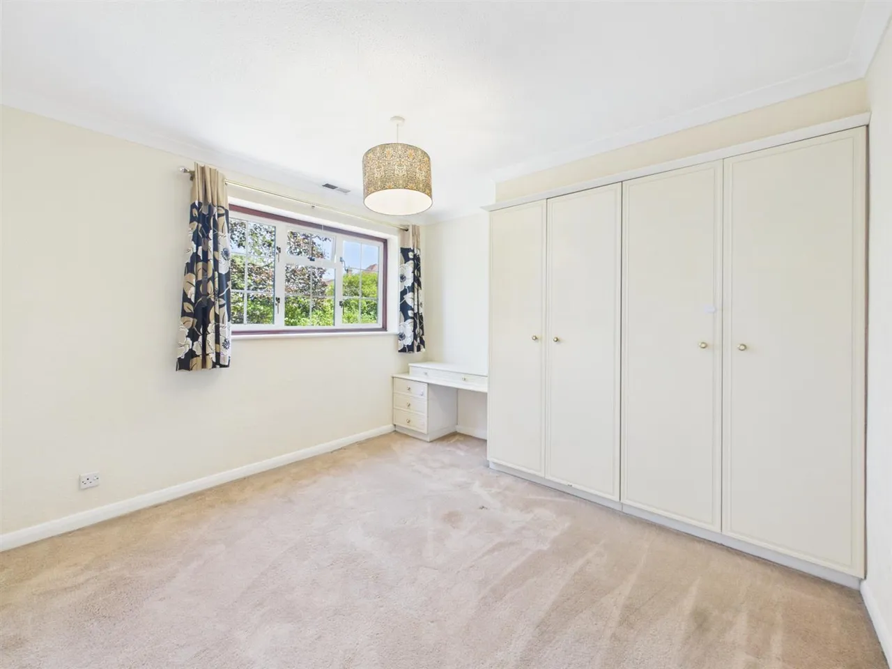 Seaford Close, Ruislip, HA4 7HN, photo 9