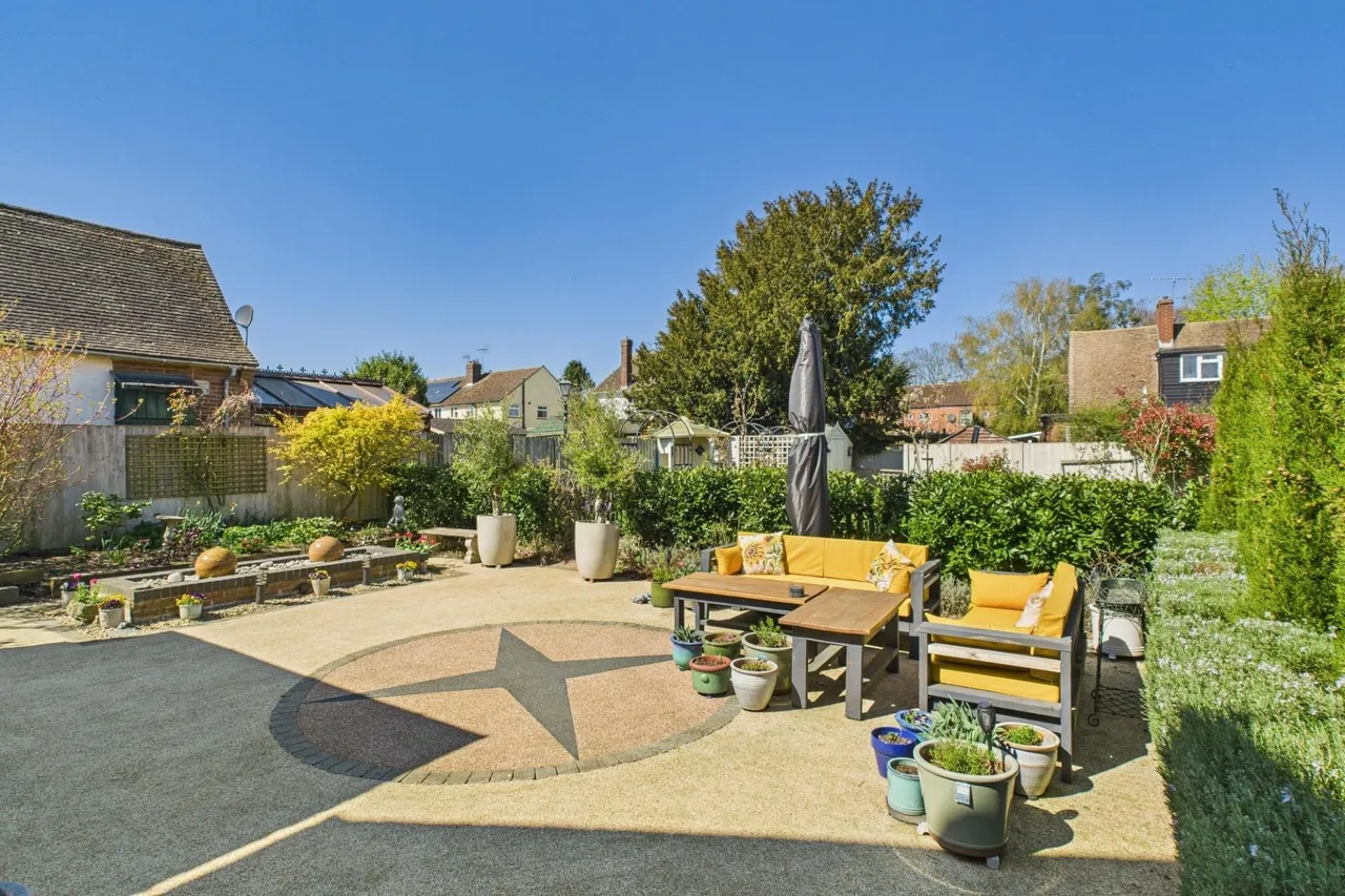 Leighton Road, Wing, LU7, photo 3