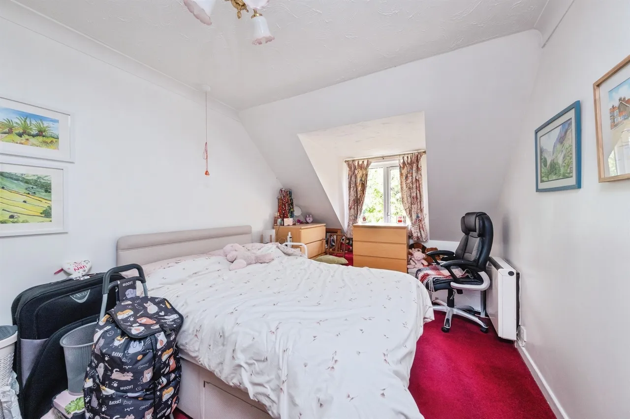 Lawnsmead Gardens, Newport Pagnell, MK16, photo 8