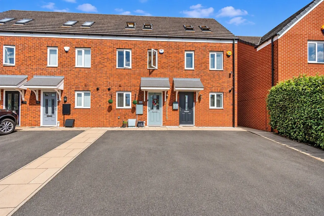 3 bed house for sale, Winding House Drive, Hednesford, WS12