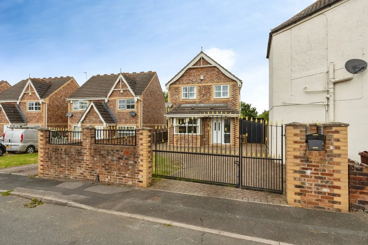 Moor Road, Stanley, Wakefield, West Yorkshire, WF3, photo 25