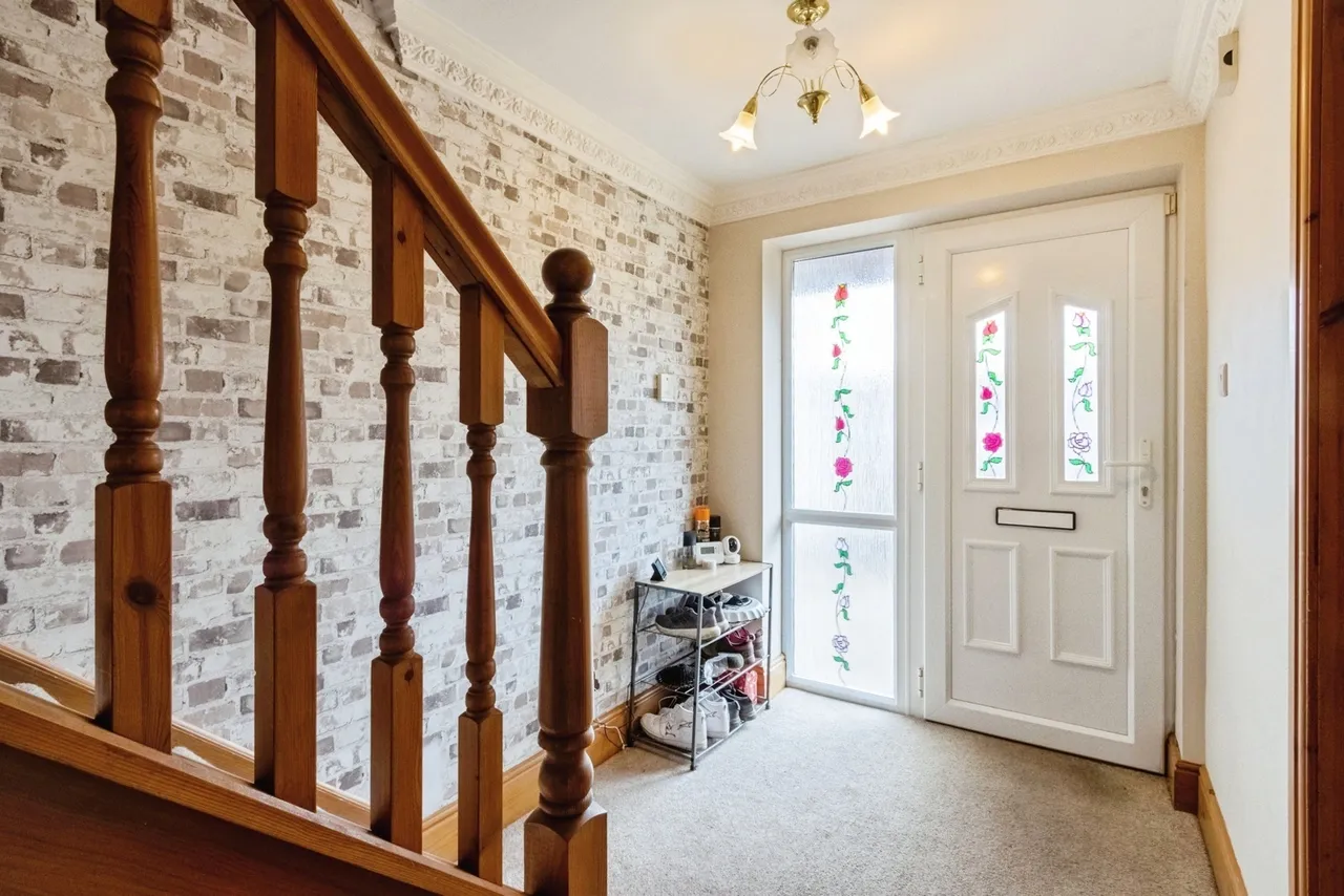Moor Road, Stanley, Wakefield, West Yorkshire, WF3, photo 9