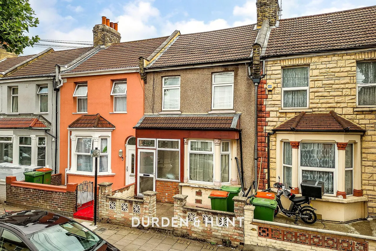 3 bed house for sale, South Esk Road, Forest Gate, E7