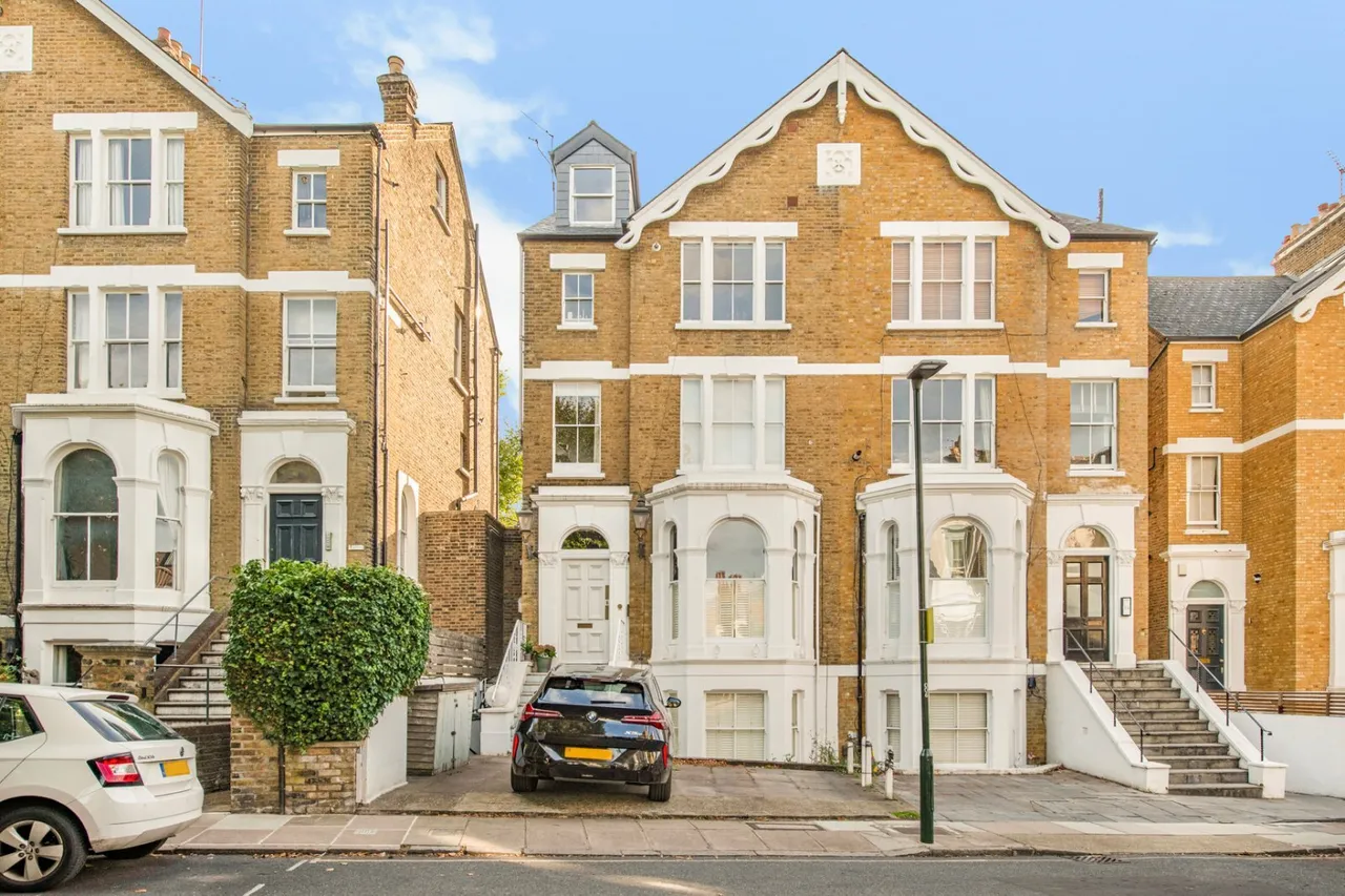 flat for sale, Onslow Road, Richmond, TW10
