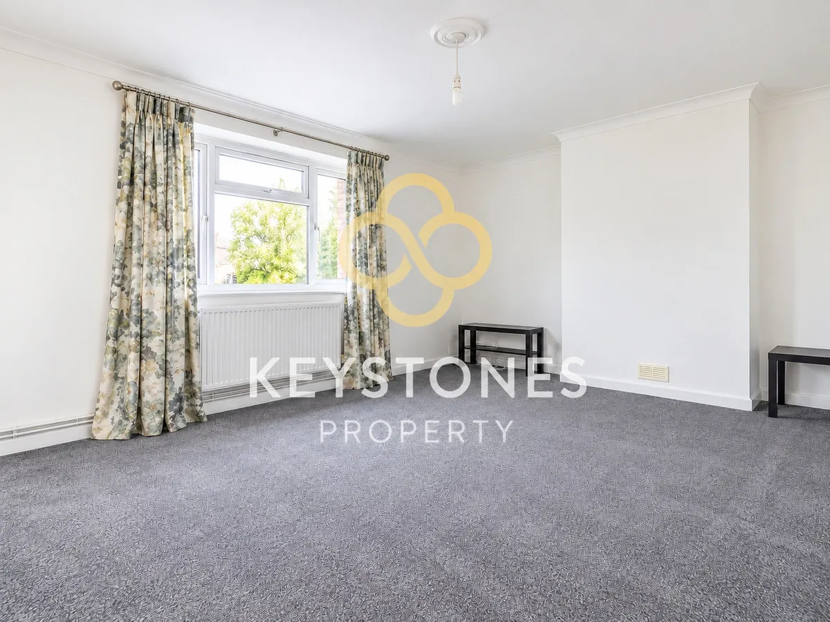 Station Lane, Hornchurch, RM12, photo 4