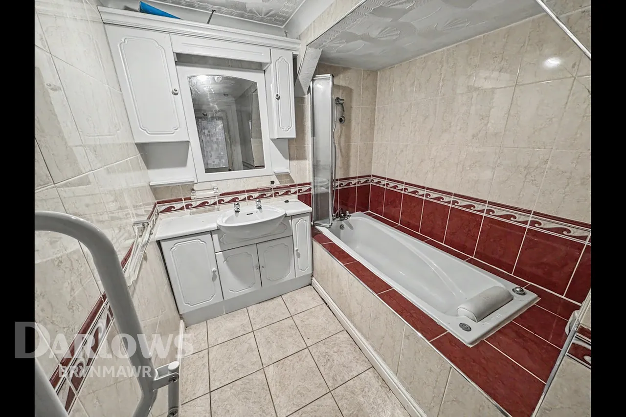 Hillview, Tredegar, photo 13