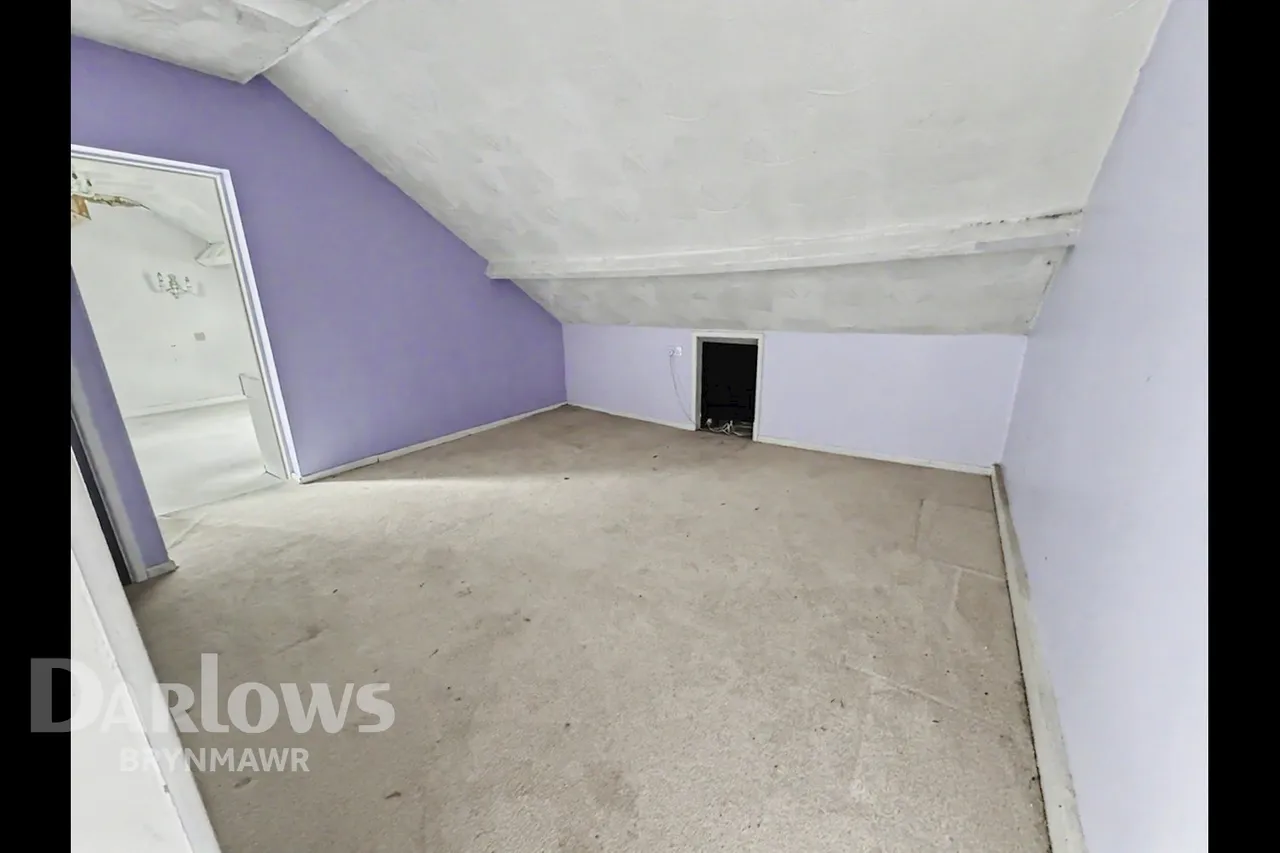 Hillview, Tredegar, photo 15