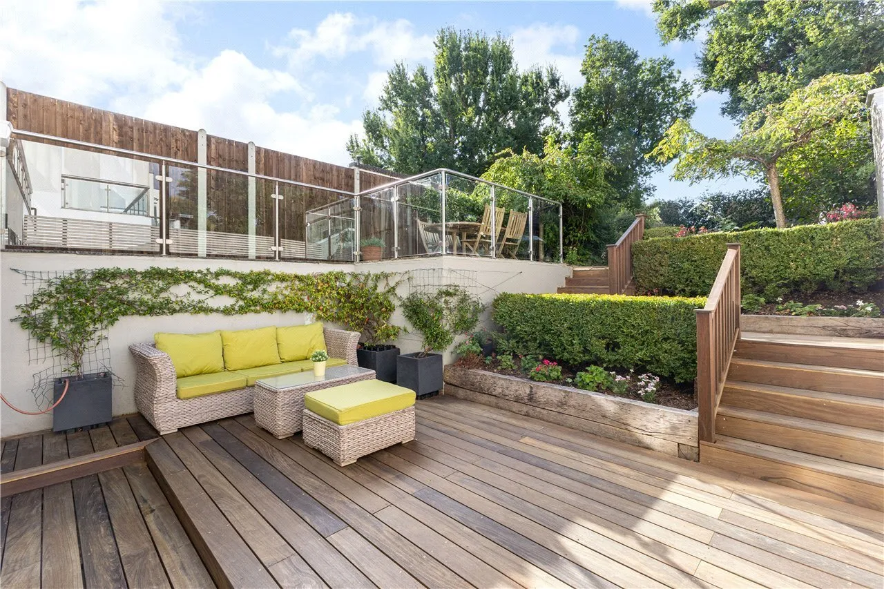 Queensmere Road, London, SW19, photo 8