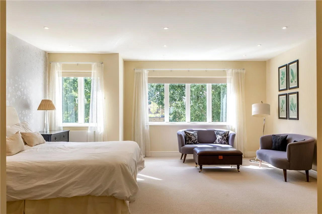 Queensmere Road, London, SW19, photo 6