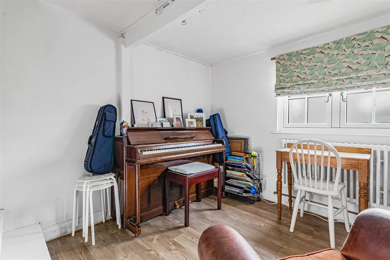 Meadow Lane, Linton, CB21, photo 3