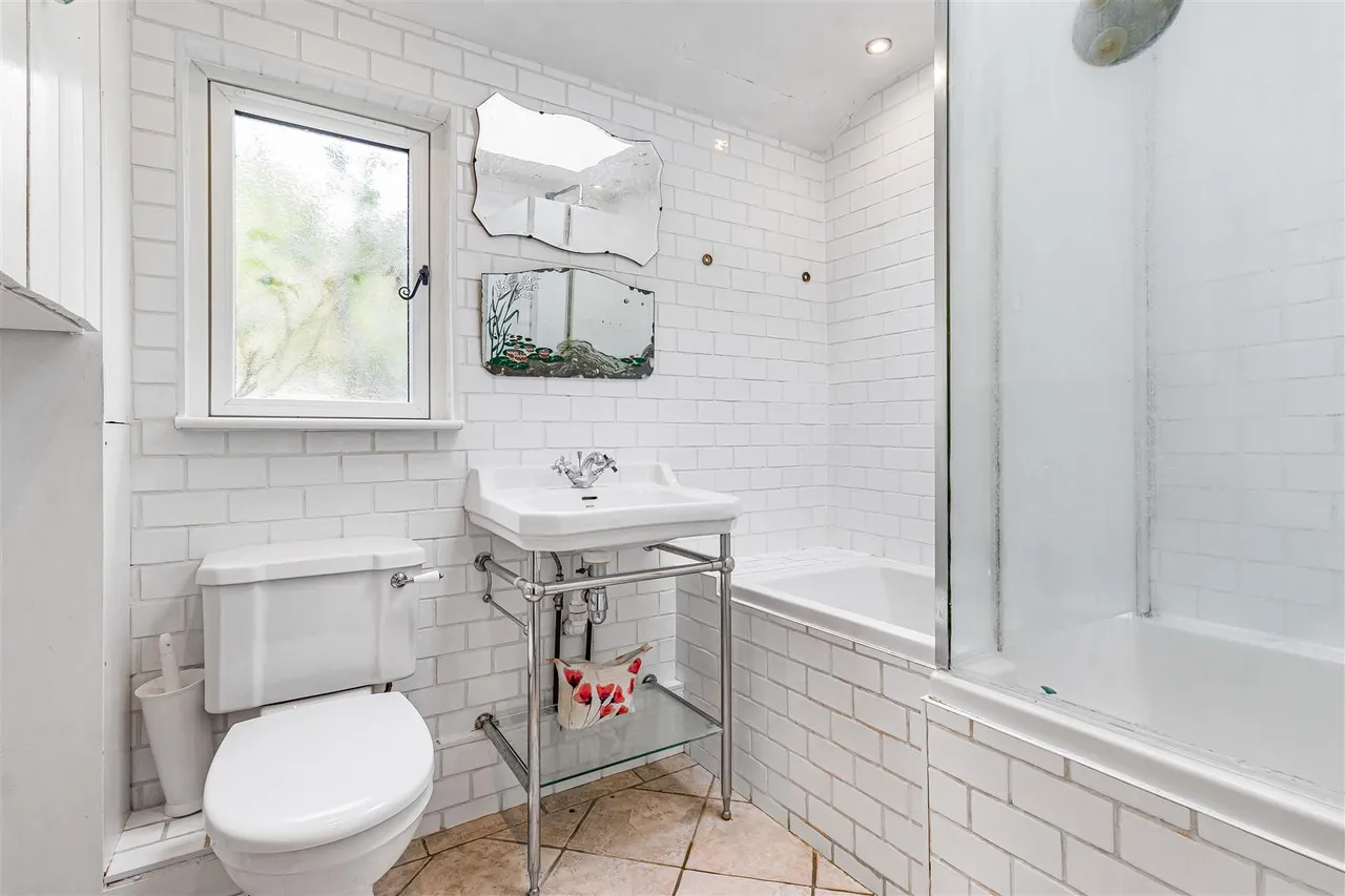 Meadow Lane, Linton, CB21, photo 10