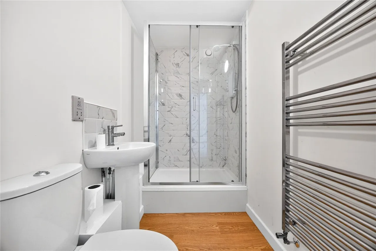 Lower South Street, Godalming, GU7, photo 8