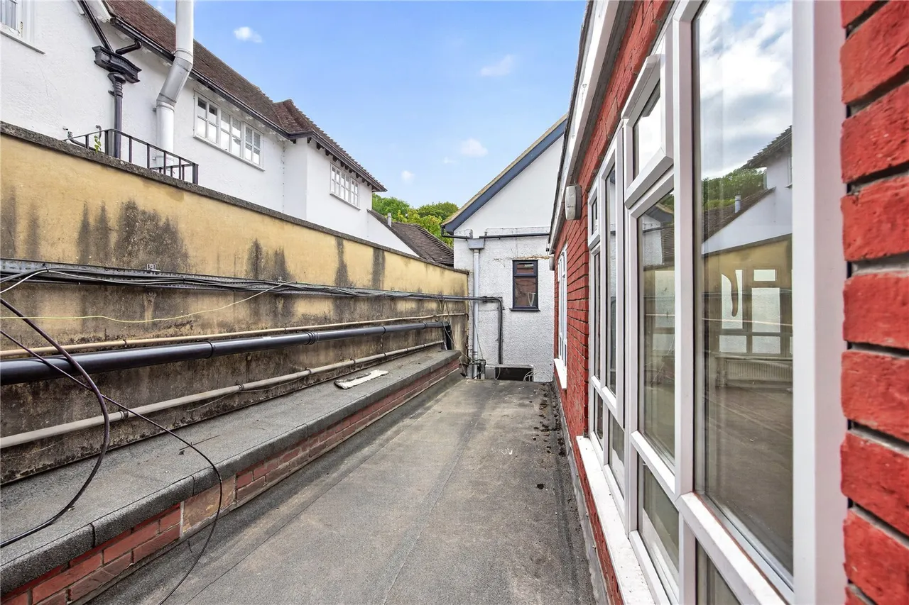 Lower South Street, Godalming, GU7, photo 11