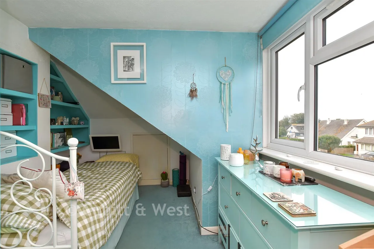 Central Avenue, Telscombe Cliffs, BN10, photo 18