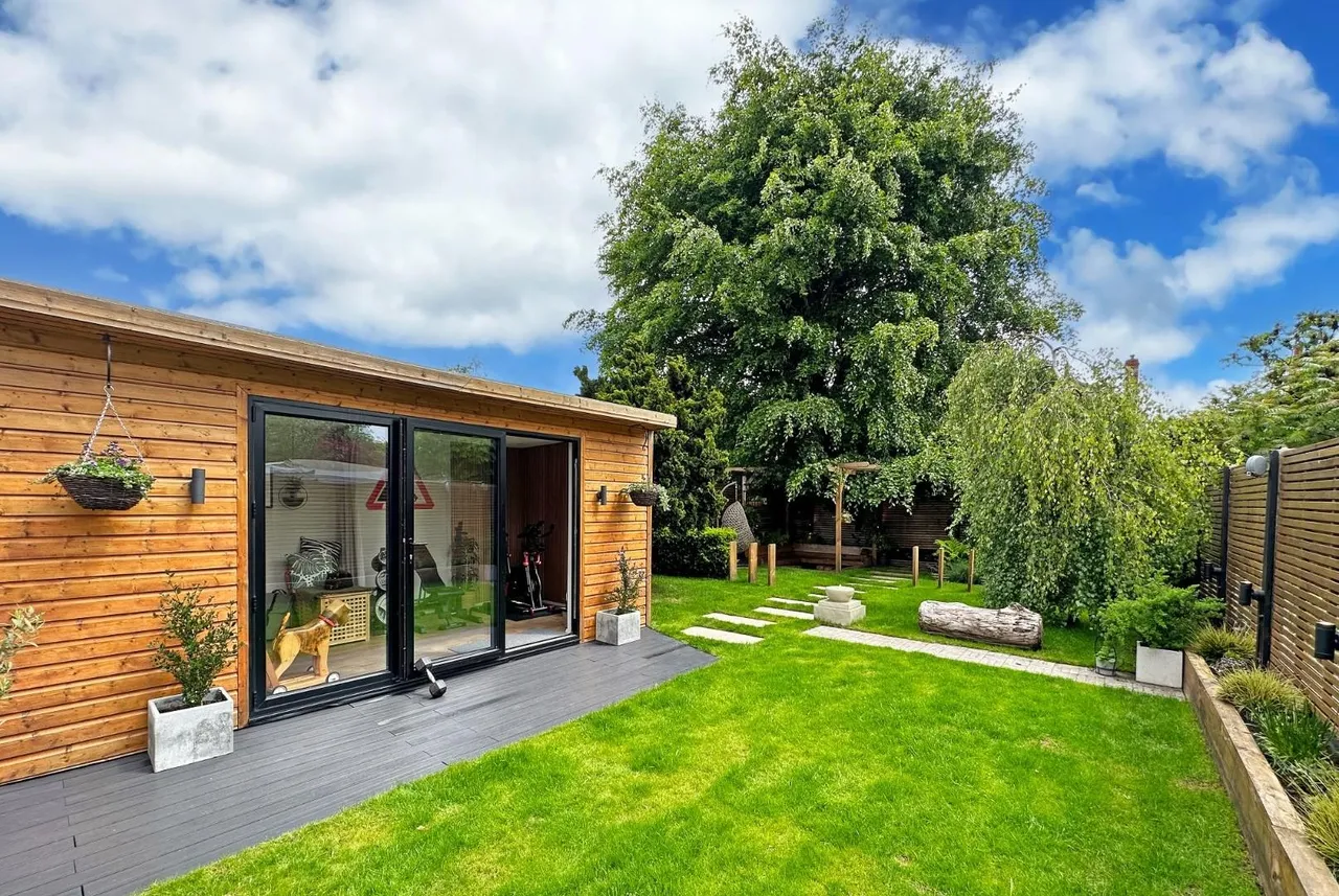 Oakleigh Avenue, Timperley, Cheshire WA15 6QT, photo 38