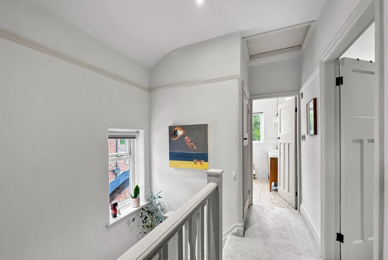 Oakleigh Avenue, Timperley, Cheshire WA15 6QT, photo 24