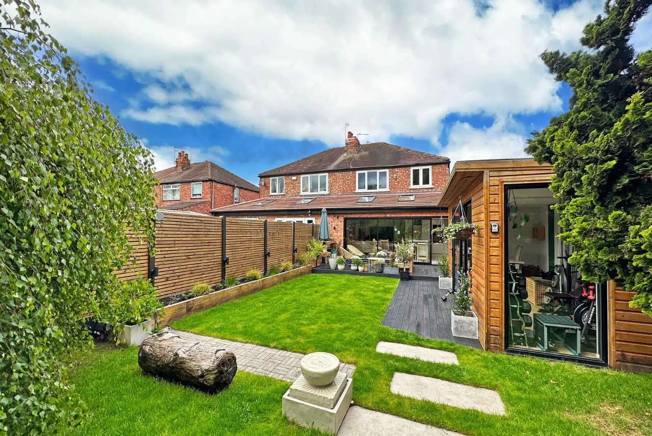Oakleigh Avenue, Timperley, Cheshire WA15 6QT, photo 39