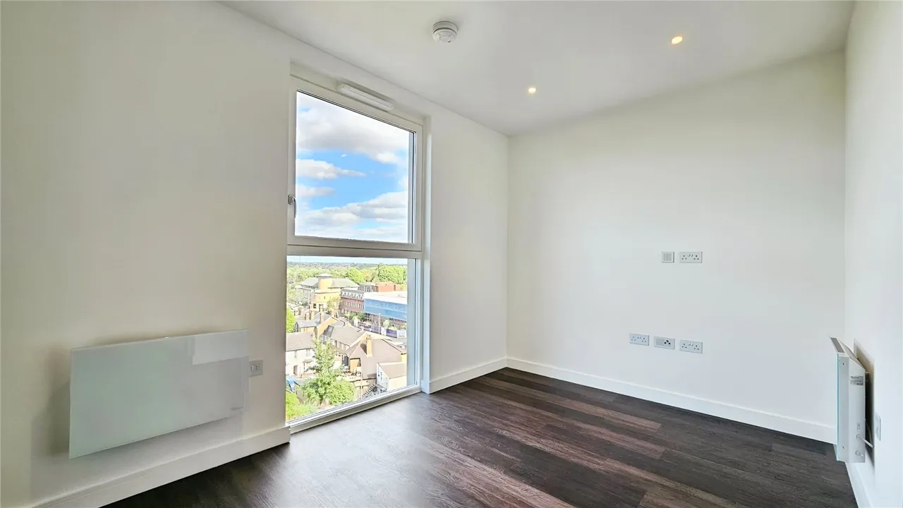 Eden Grove, Staines-upon-Thames, TW18, photo 4