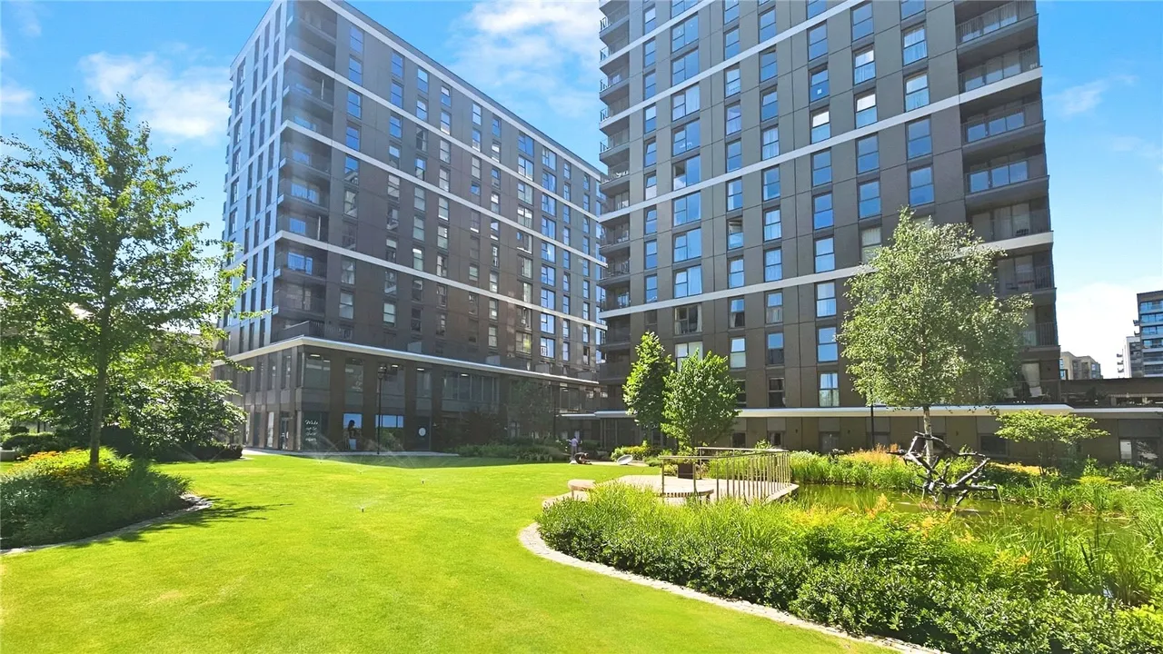 Eden Grove, Staines-upon-Thames, TW18, photo 2