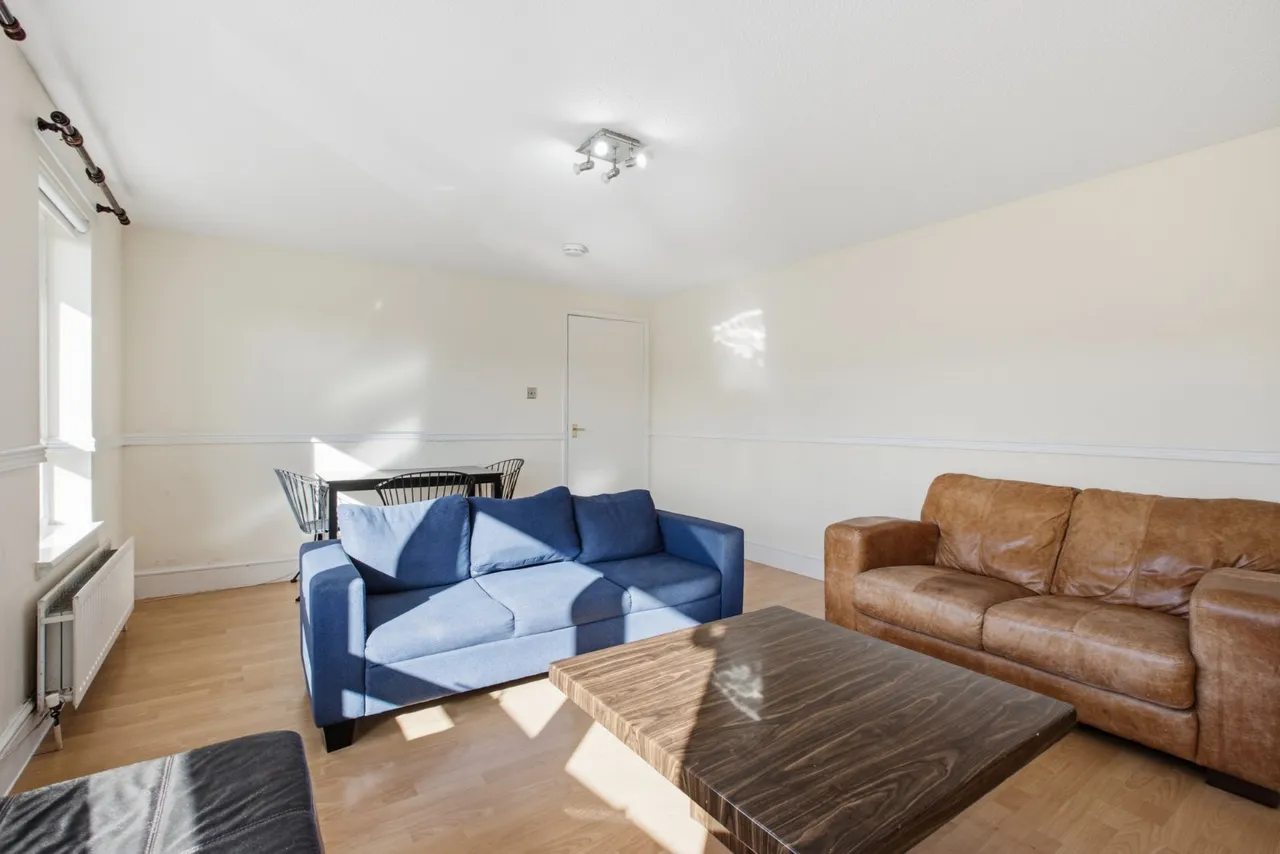 Errol Gardens, Glasgow, G5, photo 3