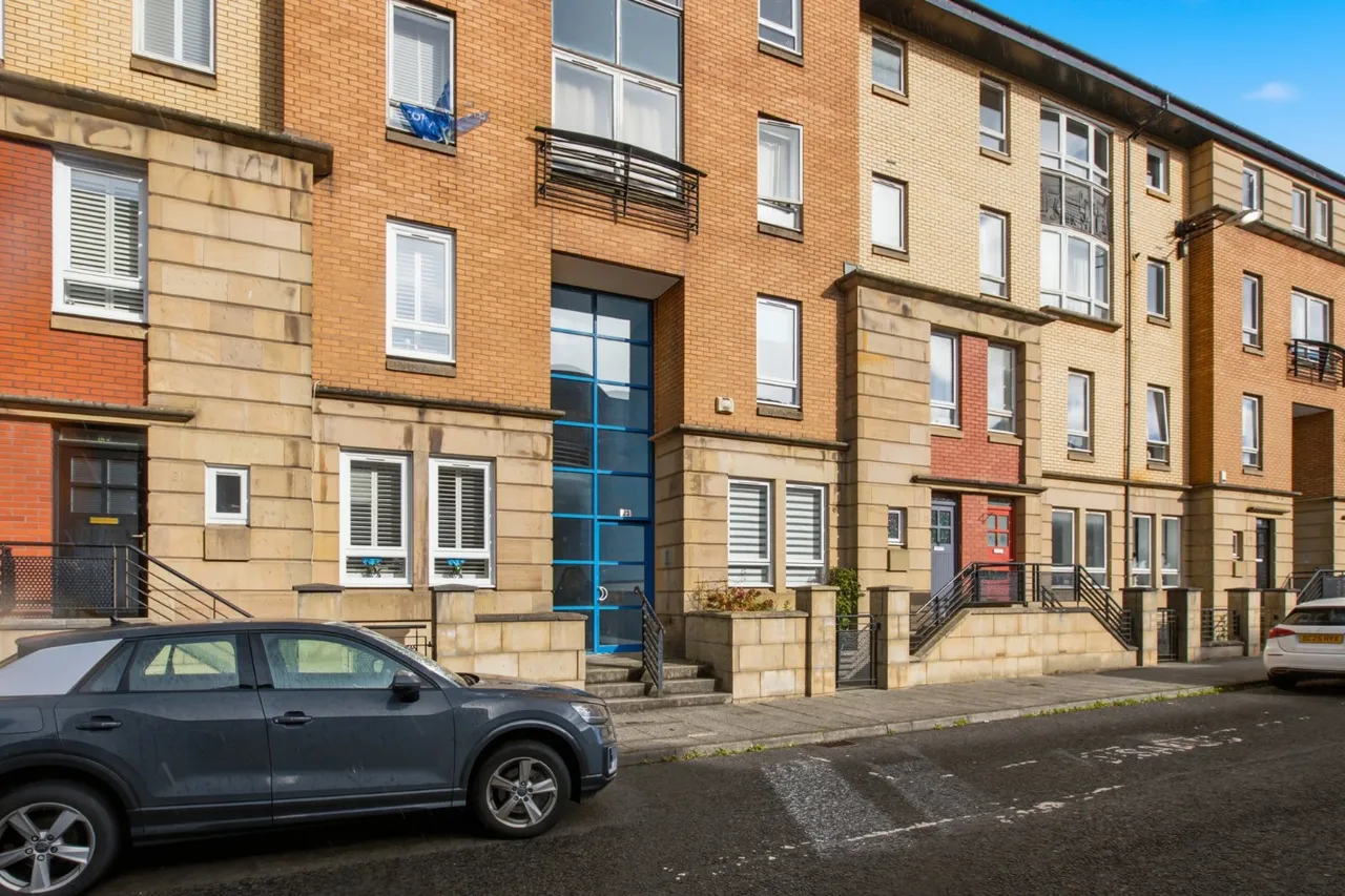 Errol Gardens, Glasgow, G5, photo 17