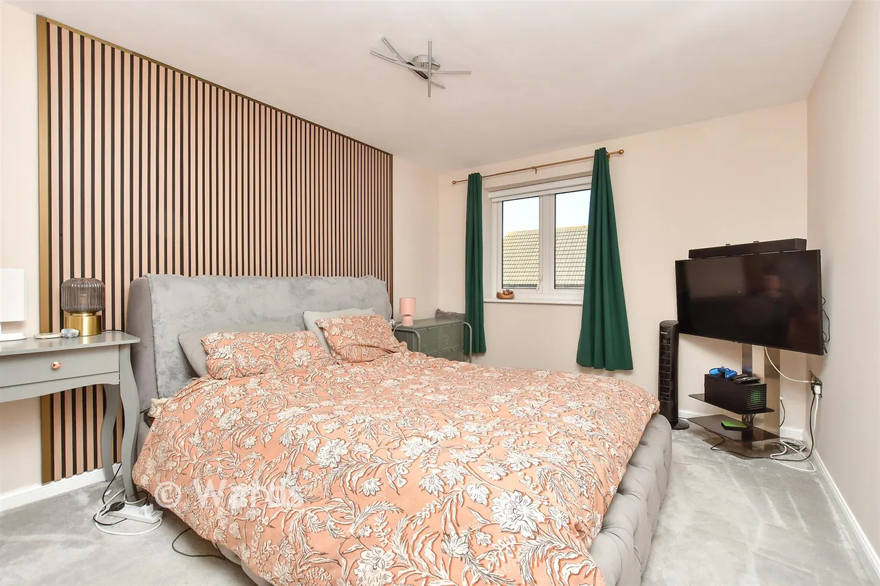 Petunia Avenue, Minster On Sea, ME12, photo 7