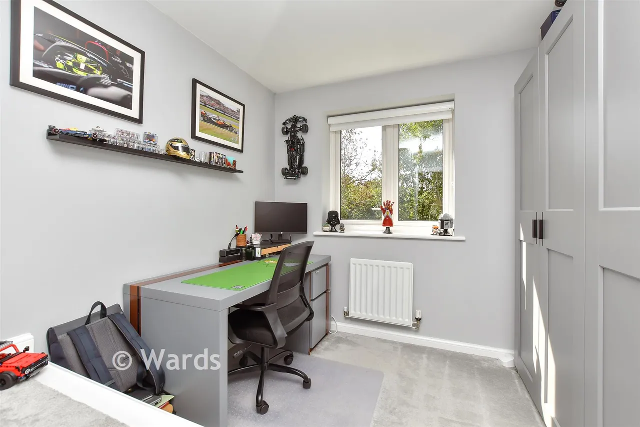 Petunia Avenue, Minster On Sea, ME12, photo 9