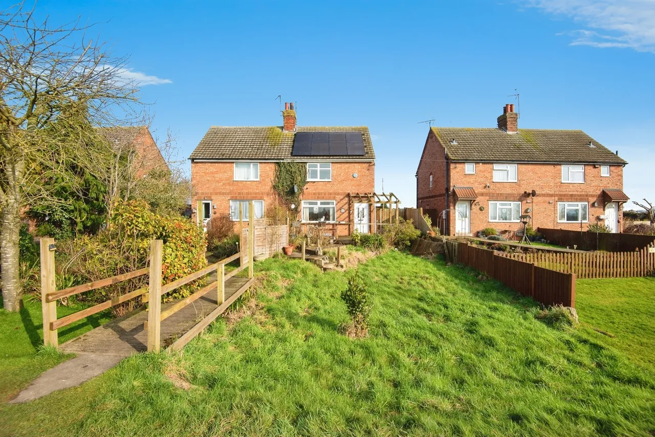3 bed house for sale — Stockhouse Lane, Surfleet, SPALDING