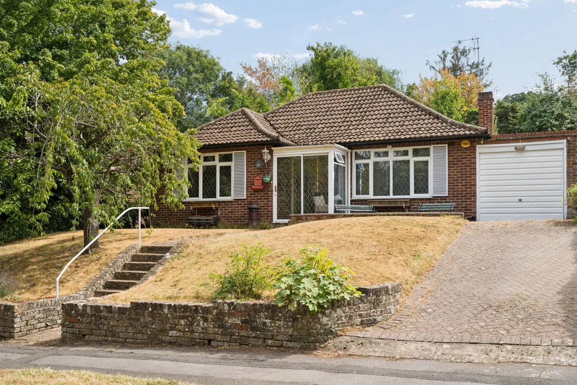 3 bed house for sale, Quickley Lane, Chorleywood, WD3