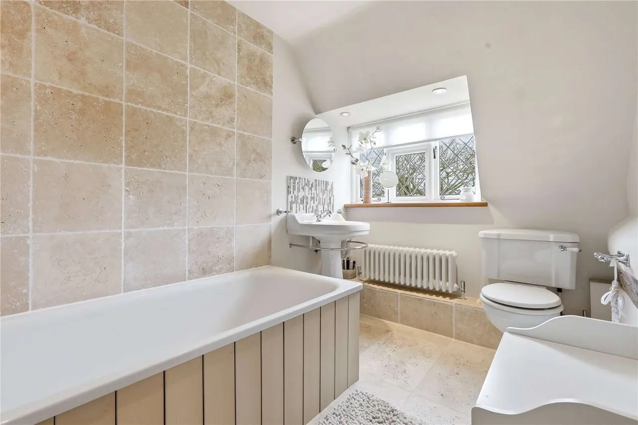 Manse Lane, Cratfield, IP19, photo 22
