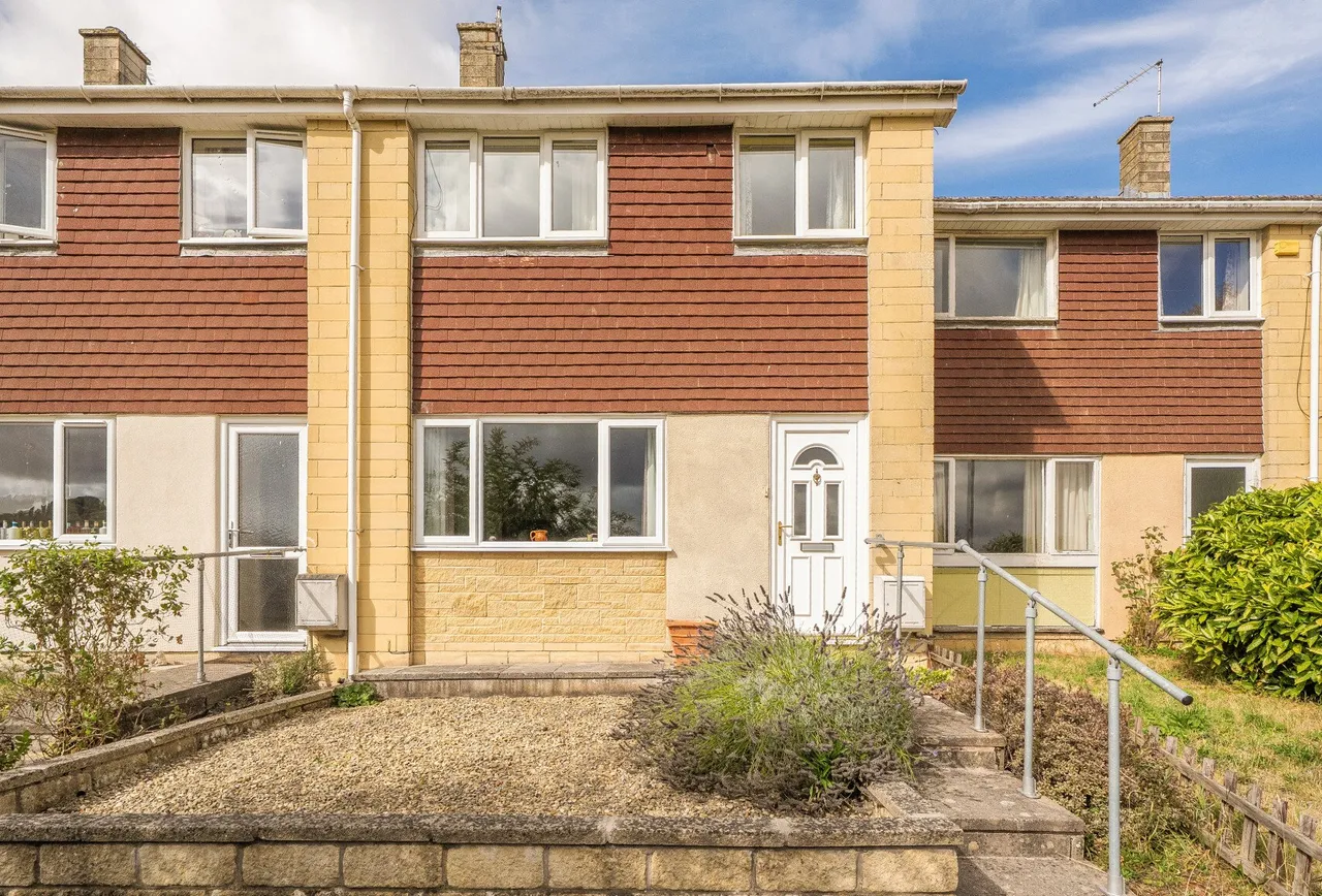 3 bed house for sale — Hillcrest Drive, Bath, BA2 1HF