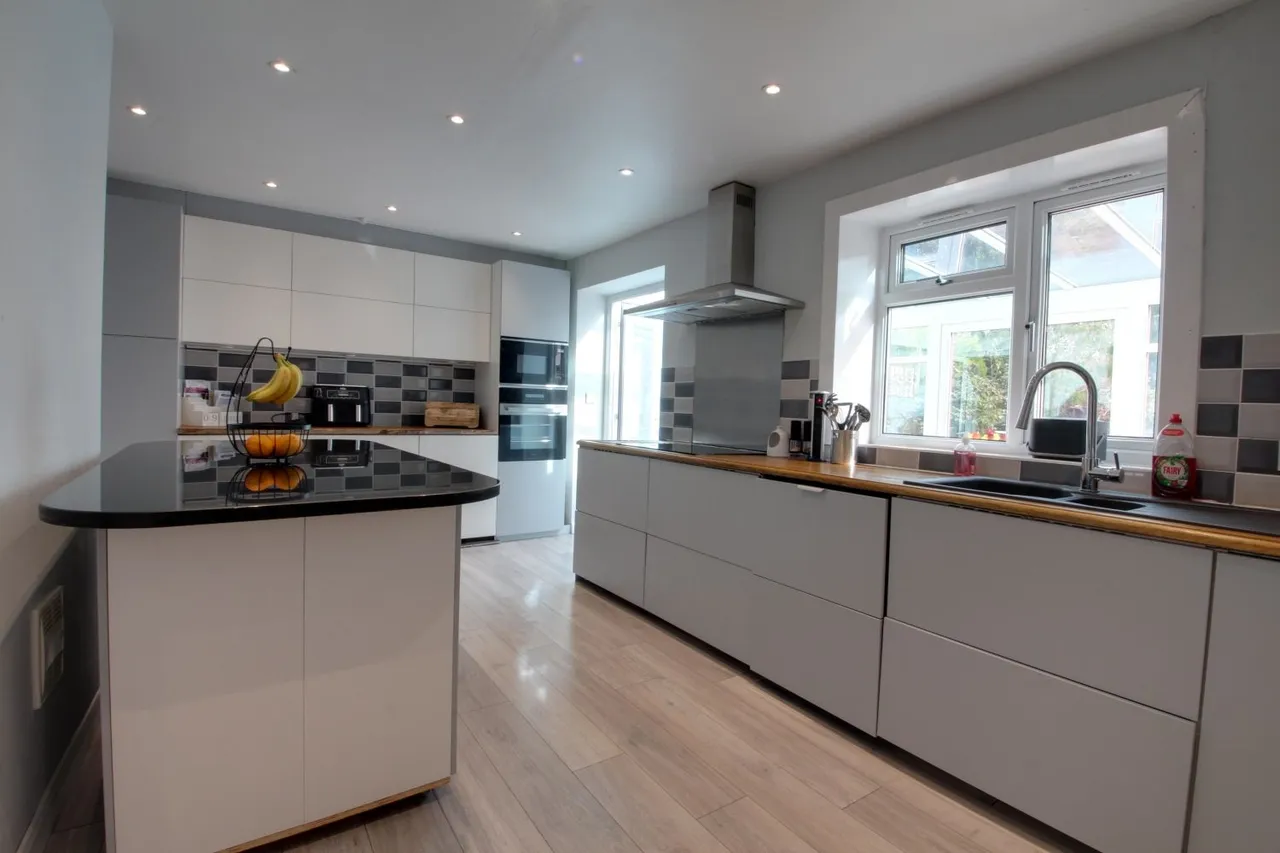 Alderton Crescent, Leeds, LS17, photo 7