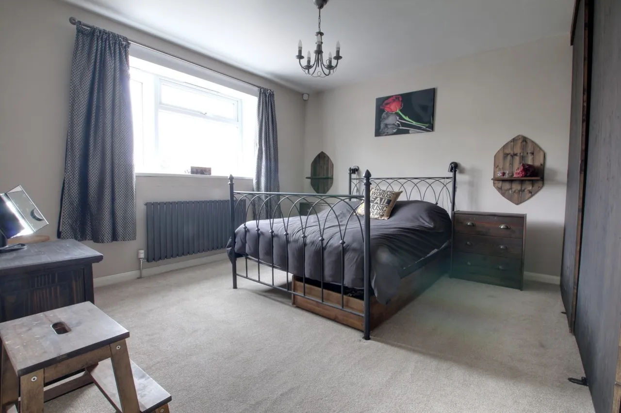 Alderton Crescent, Leeds, LS17, photo 10