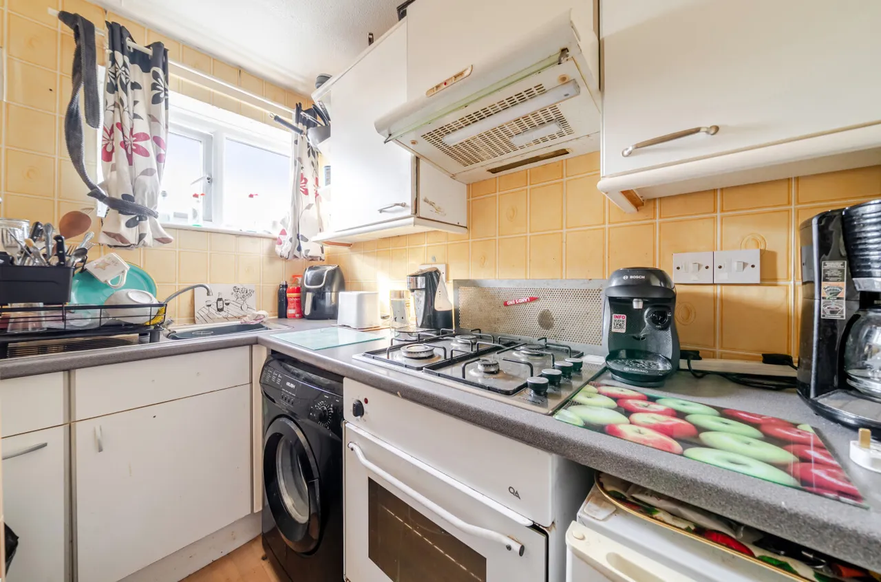 Chesswood Road, East Worthing, BN11, photo 5