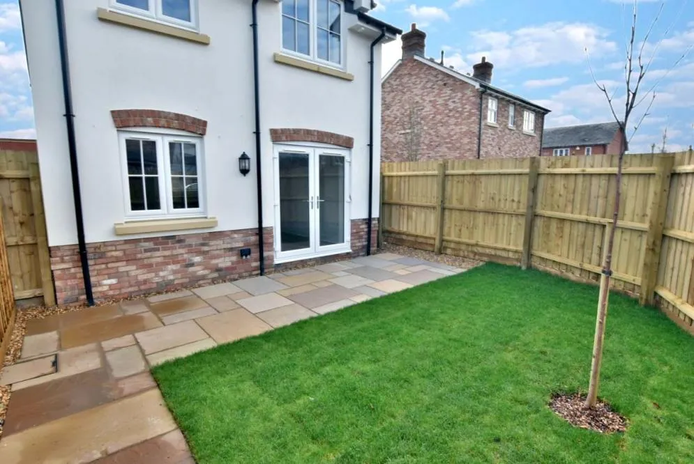 Churchill Gardens, Sturminster Marshall, BH21, photo 2