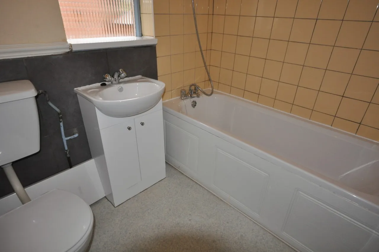 2 bed house to rent, Ena Avenue, Sneinton, NG2