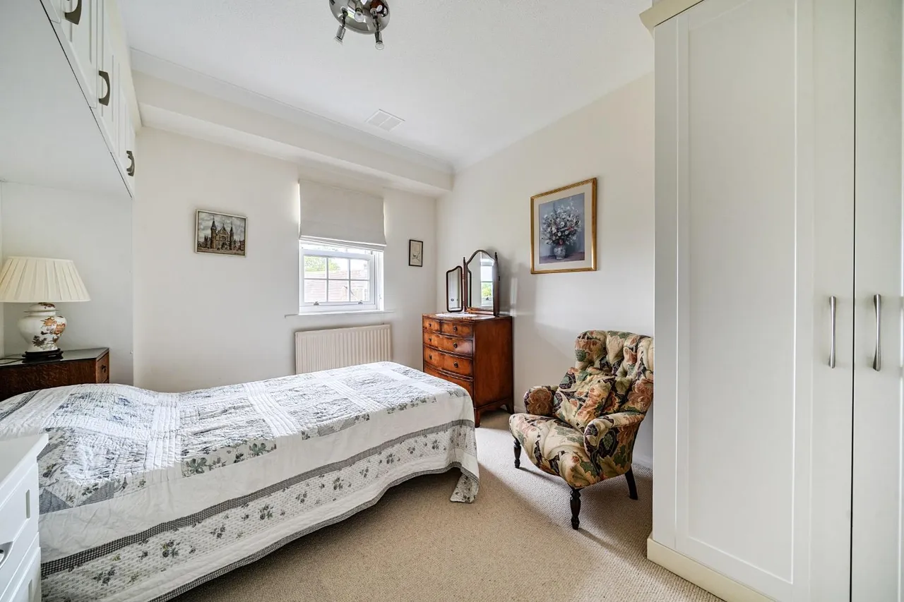 Queens Acre, Windsor, photo 15