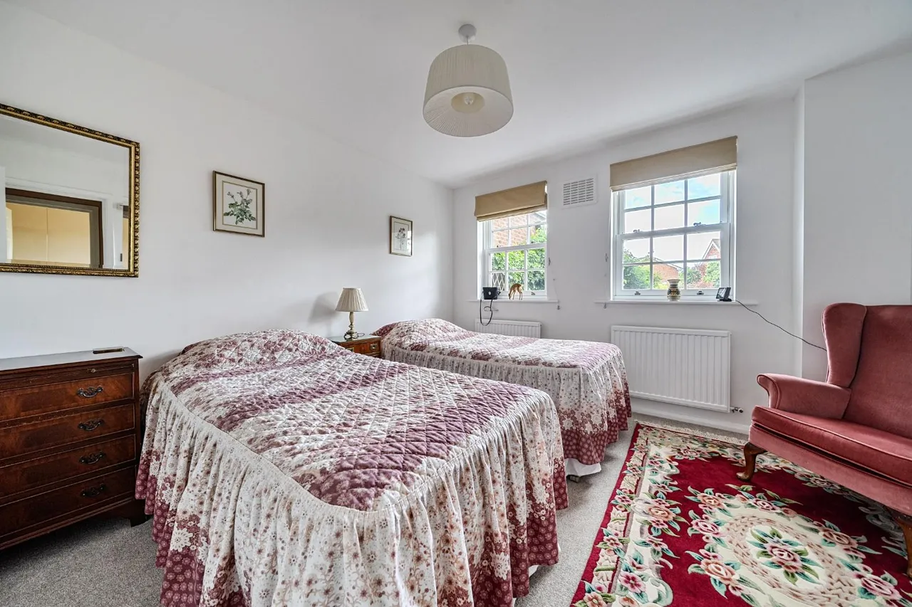 Queens Acre, Windsor, photo 9