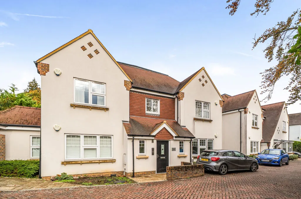 Woodcote Valley Road, Purley, CR8, photo 19